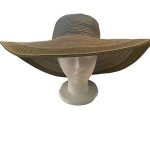 Four Buttons Womens wide Brim Sun Hat Earth tone colors green